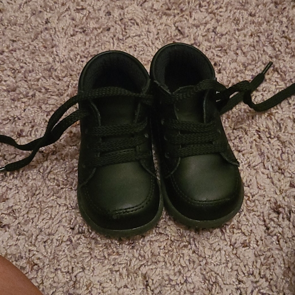 Shoes - Picture 3 of 5